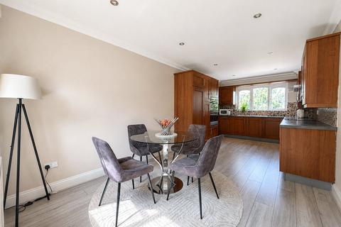 4 bedroom detached house for sale, Rodmer Close, Minster on Sea, Sheerness, Kent, ME12