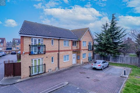 2 bedroom flat to rent, Bromhall Road, Dagenham