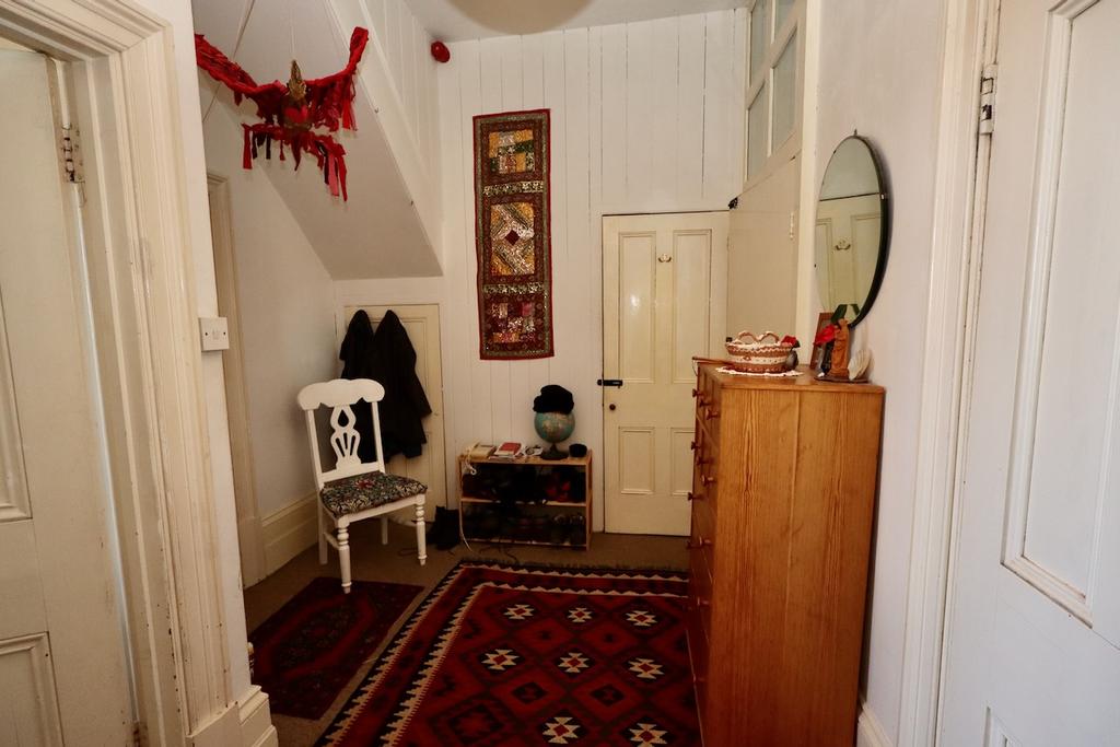 Flat 1 entrance hall