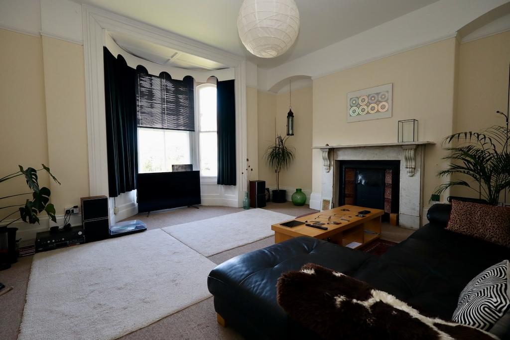Flat 4 sitting room