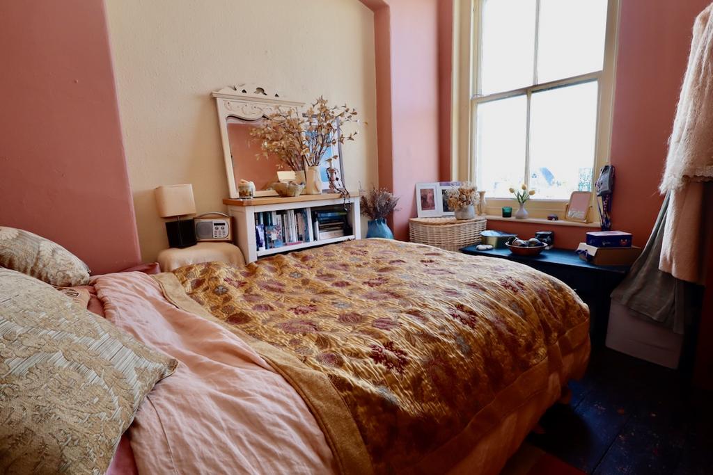 Flat 2 bedroom