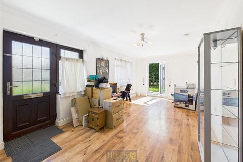 undefined, The Mead, Laindon, Basildon, Essex, SS15