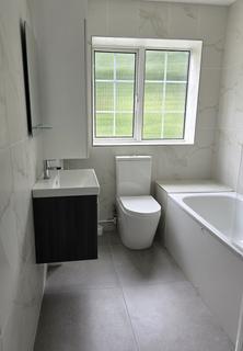 2 bedroom flat for sale, Cleveley Crescent, London, W5