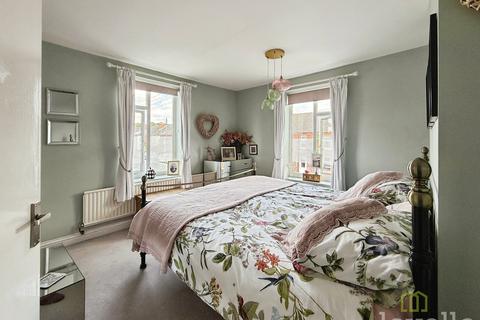 46 Grantham Road, Bracebridge Heath, Lincoln, LN4 2LF
