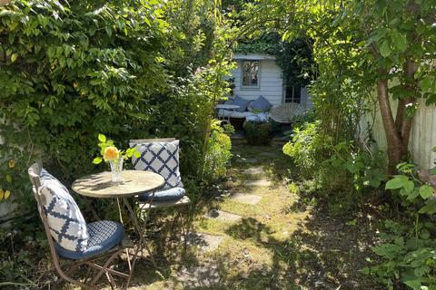 3 bedroom terraced house for sale, Canterbury Road, Whitstable
