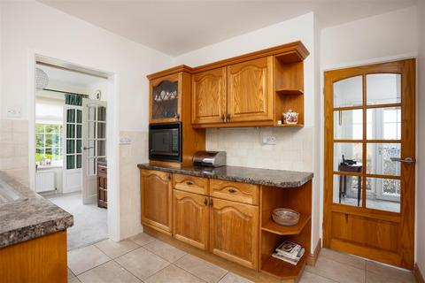 3 bedroom detached bungalow for sale, West Park Crescent, Leeds LS8