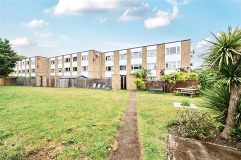 62 Byron Close, Walton-on-thames, KT12 3RN