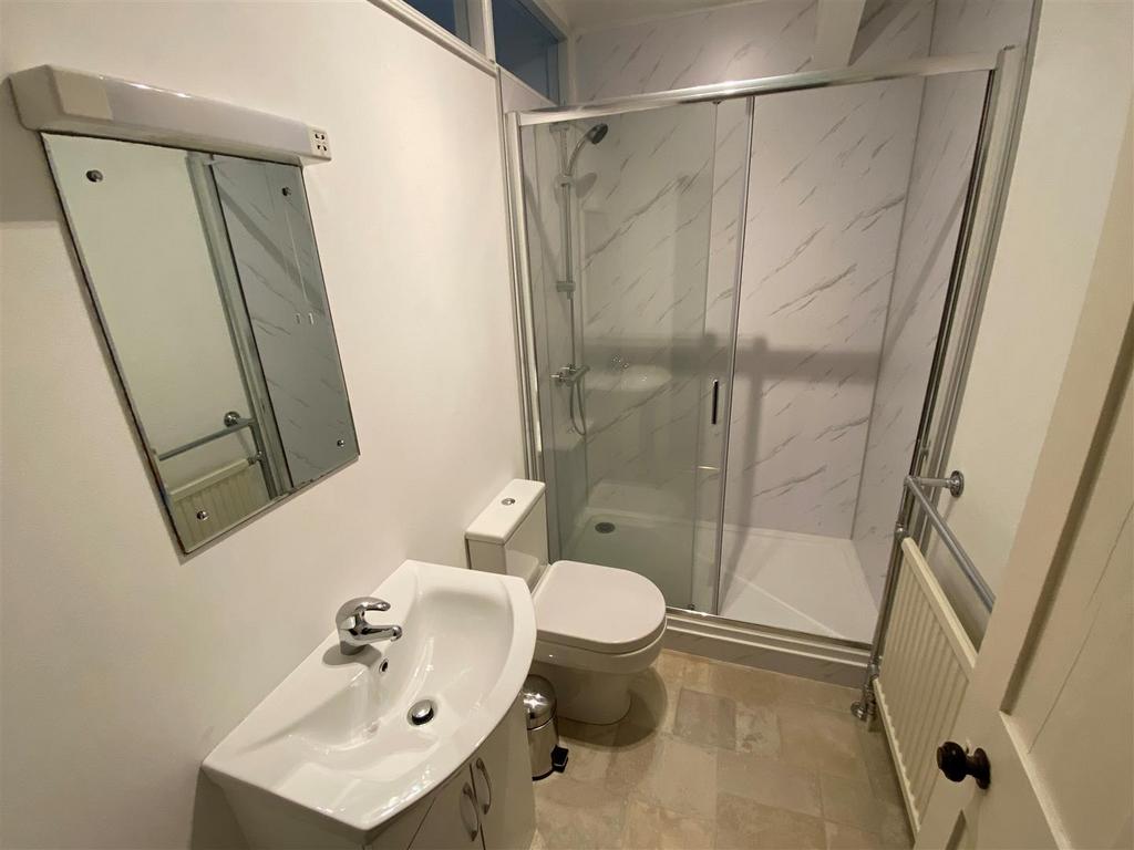 Shower Room.jpg