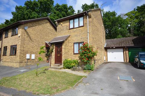 2 bedroom detached house for sale, Bullfinch Close, Creekmoor, Poole BH17