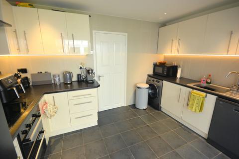 2 bedroom detached house for sale, Bullfinch Close, Creekmoor, Poole BH17