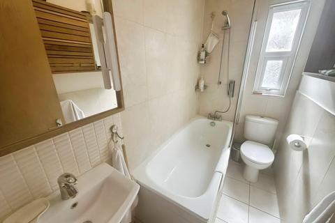 1 bedroom flat for sale, Chatsworth Road, Croydon, CR0 1HE