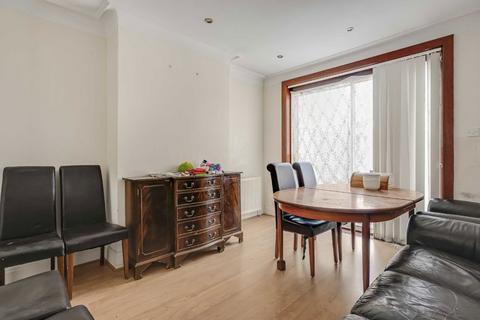 3 bedroom end of terrace house for sale, Park Road, London NW4