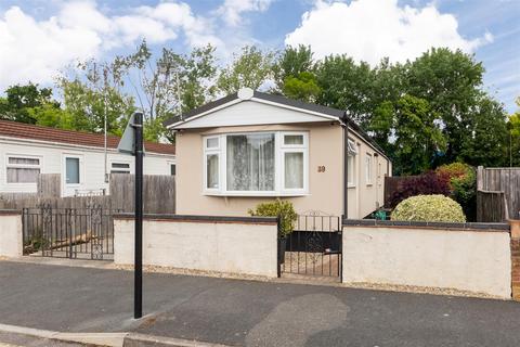3 bedroom park home for sale, Lyndene Road, Didcot