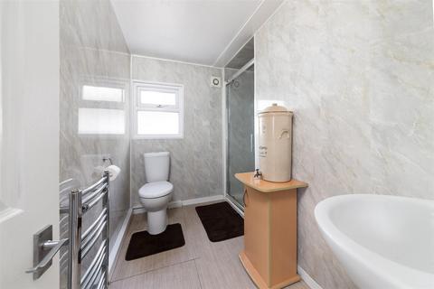 3 bedroom park home for sale, Lyndene Road, Didcot