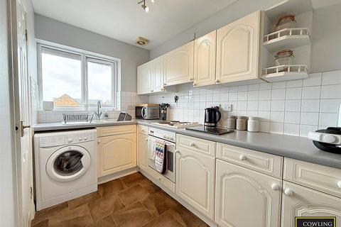 1 bedroom flat for sale, Cranfield Park Court, Radwinter Avenue, Wickford