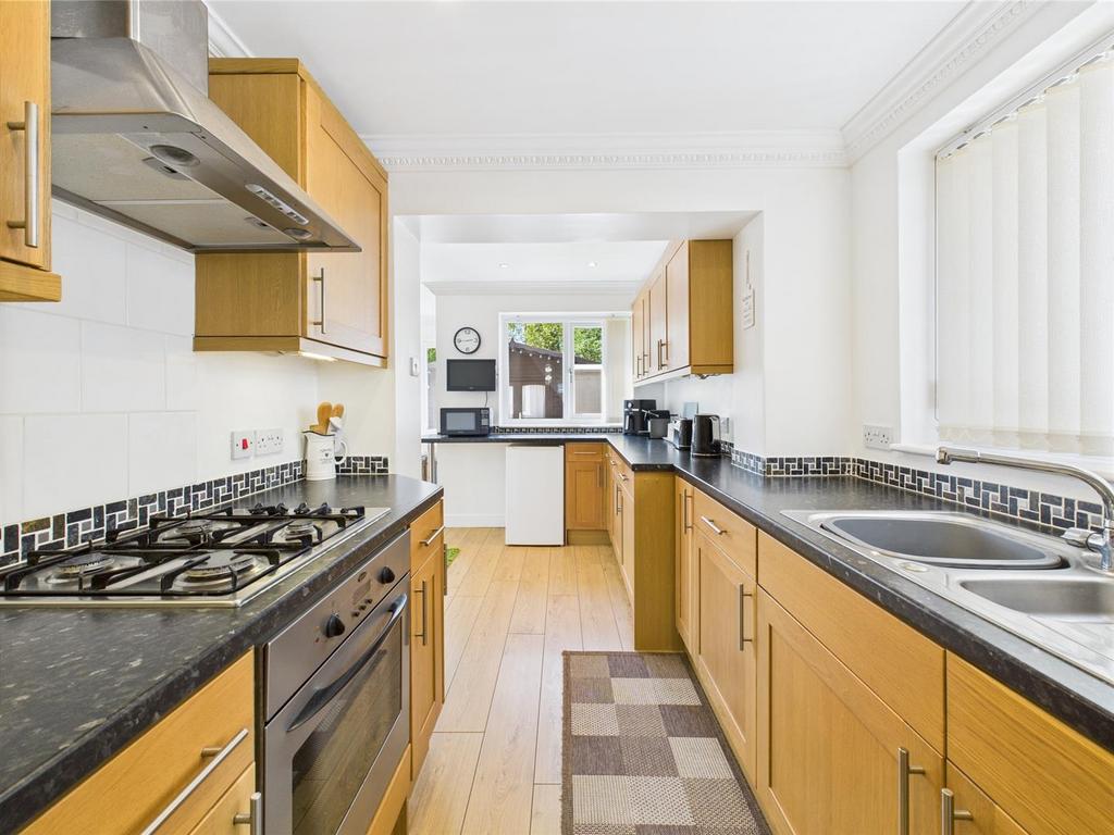 Kitchen: