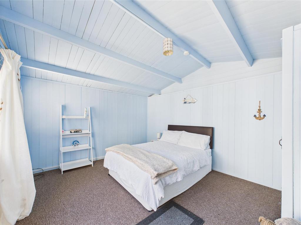 Garden lodge: