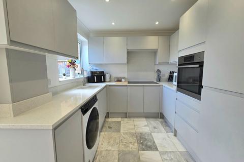 32 Sterling Road, Queenborough, ME11 5BY