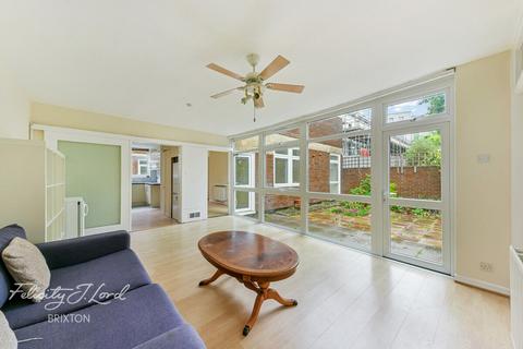 undefined, Patio Close, Clarence Avenue, London, SW4