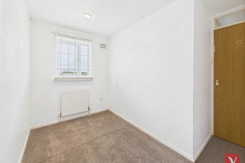 54 Kestrel Way, Luton, LU4 0UD