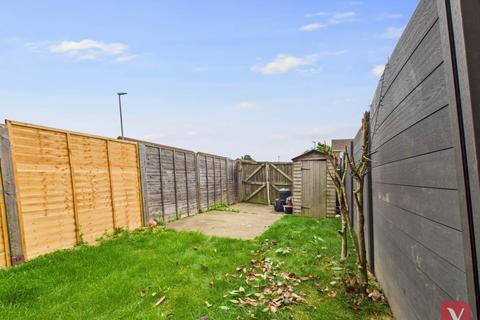 54 Kestrel Way, Luton, LU4 0UD