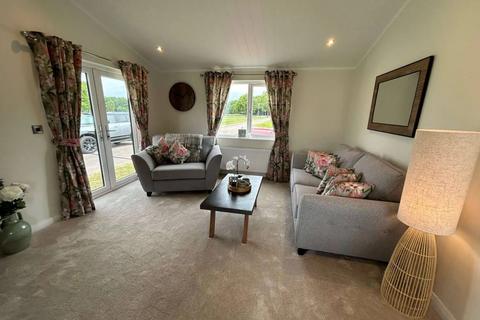 2 bedroom park home for sale, Swindon, Wiltshire, SN25