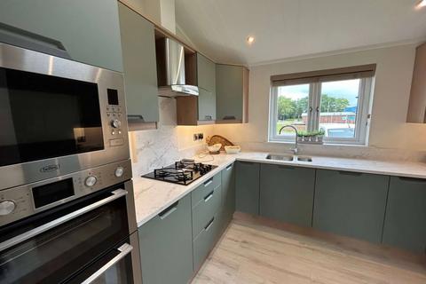 2 bedroom park home for sale, Swindon, Wiltshire, SN25