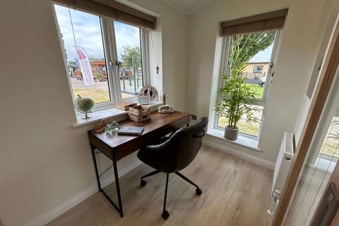 undefined, Swindon, Wiltshire, SN25