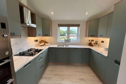 2 bedroom park home for sale, Swindon, Wiltshire, SN25