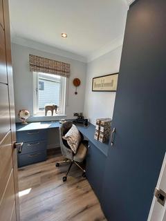 undefined, Swindon, Wiltshire, SN25