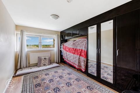 undefined, Gurnell Grove, London, W13