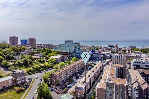 3 bedroom apartment for sale, Kingswood Street, Brighton