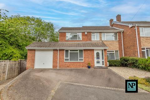 4 bedroom semi-detached house for sale, Hemlingford Road, Kingsbury, B78