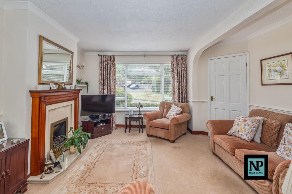 Lounge /Dining Room