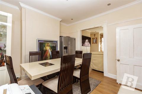 3 bedroom end of terrace house for sale, Vine Street, Romford, RM7