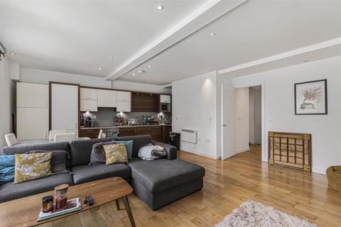 2 bedroom apartment for sale, Islington High Street, London N1