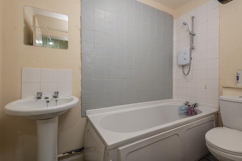 1 bedroom flat for sale, Redwing Crescent, Huddersfield HD3