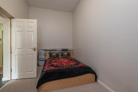 1 bedroom flat for sale, Redwing Crescent, Huddersfield HD3