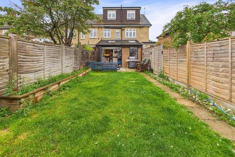 93 Speer Road, Thames Ditton, KT7 0PT