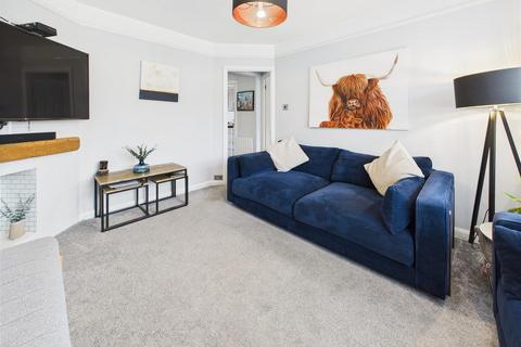 93 Speer Road, Thames Ditton, KT7 0PT