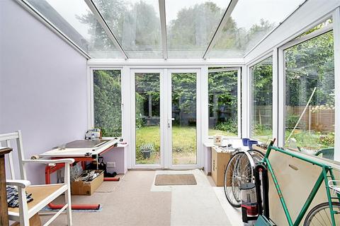 3 bedroom semi-detached house for sale, Mangrove Road, Hertford SG13