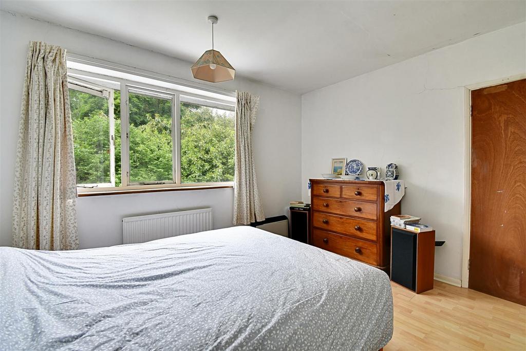 Bedroom 2 2.jpg
