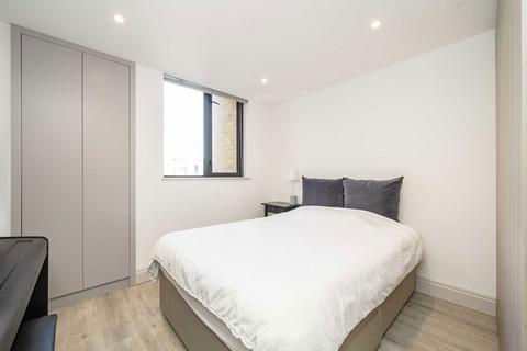 1 bedroom flat for sale, Chiswick High Road, London W4