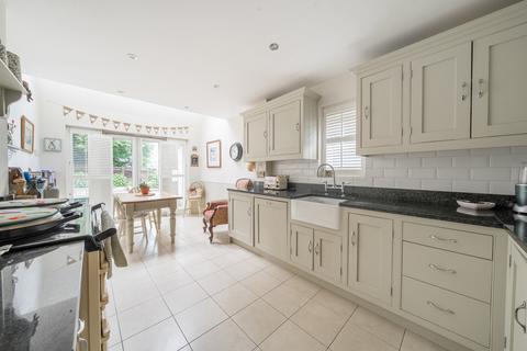 4 bedroom detached house for sale, Knights Way, Alton, Hampshire, GU34