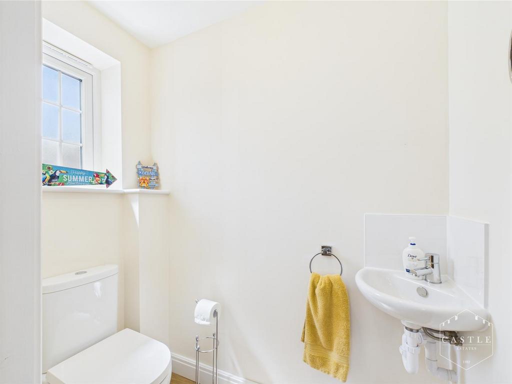 Guest cloakroom