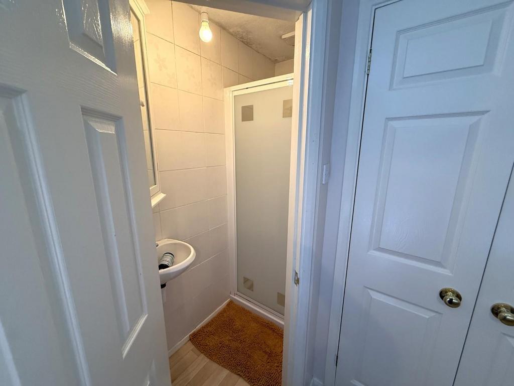 Ensuite.jpeg