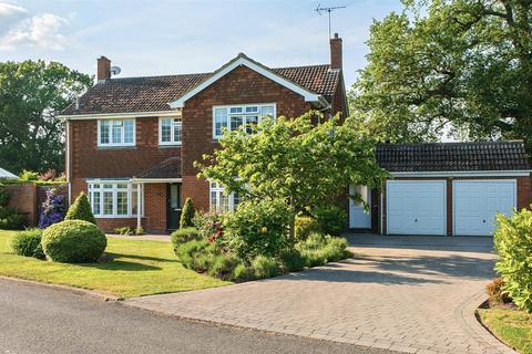 4 bedroom detached house for sale, The Ridings, East Horsley