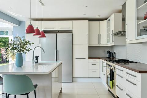 4 bedroom detached house for sale, The Ridings, East Horsley