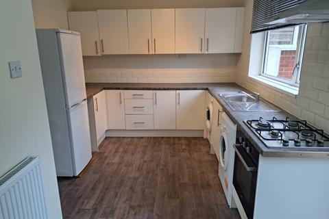 3 bedroom semi-detached house to rent, Knole Road, Wollaton, Nottingham NG8 2DB