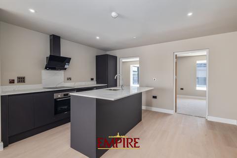 3 bedroom apartment to rent, City Green, 2094 Coventry Road B26 3YY